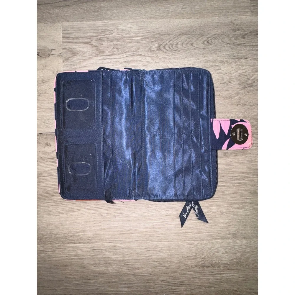 Vera Bradley loose stitching